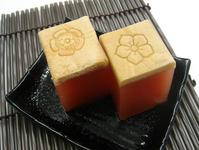 本能寺の変に因んだ、京都の和菓子「時の流れ」